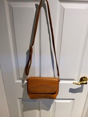 Espe, Robin Crossbody Bag in Tan, Vegan